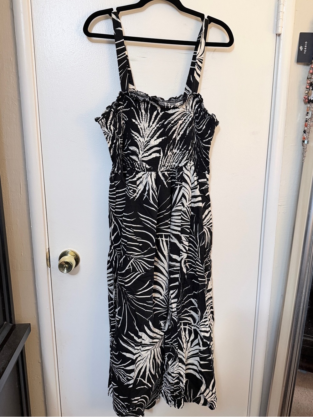 torrid Black & White Leaf-Print Midi Dress